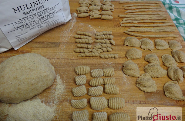 Pasta fatta in casa con farina di grano duro Senatore Cappelli