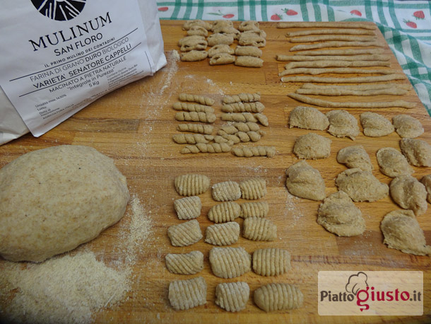 Pasta fatta in casa con farina di grano duro Senatore Cappelli