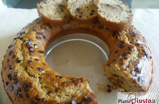 Ciambellone con grano Senatore Cappelli cotto, ricotta e gocce di cioccolato
